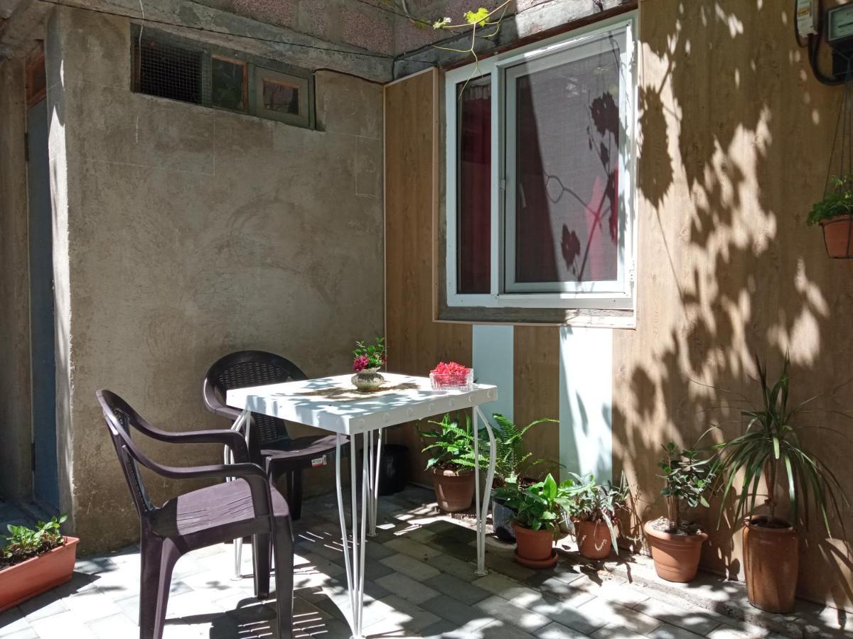 Cortile Apartment Tbilisi Exterior foto